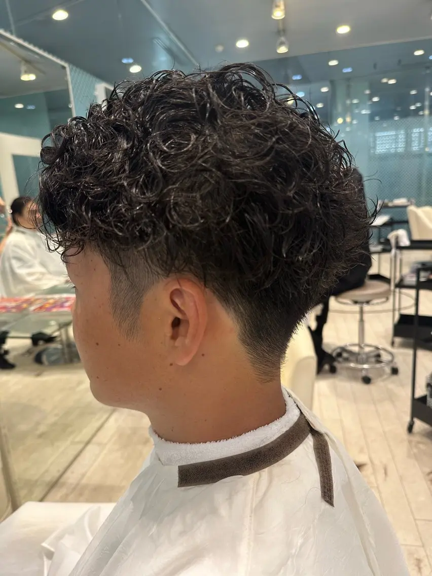パーマ メンズ メンズパーマ 刈り上げ メンズカット 井上　凜太郎のヘアスタイル