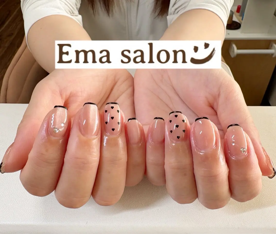 ネイル ドット フレンチネイル ハート 持ち込み ハンドネイル Ema salon hiromiのネイルデザイン