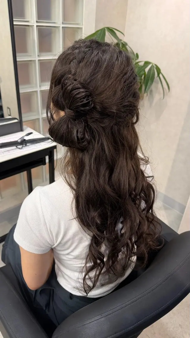ロング ヘアセット 渡里 優菜のヘアスタイル