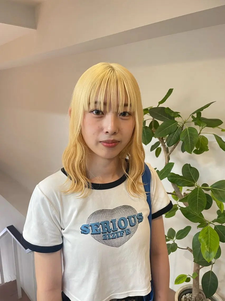 セミロング ブリーチなしダブル ブリーチカラー優海のヘアスタイル
