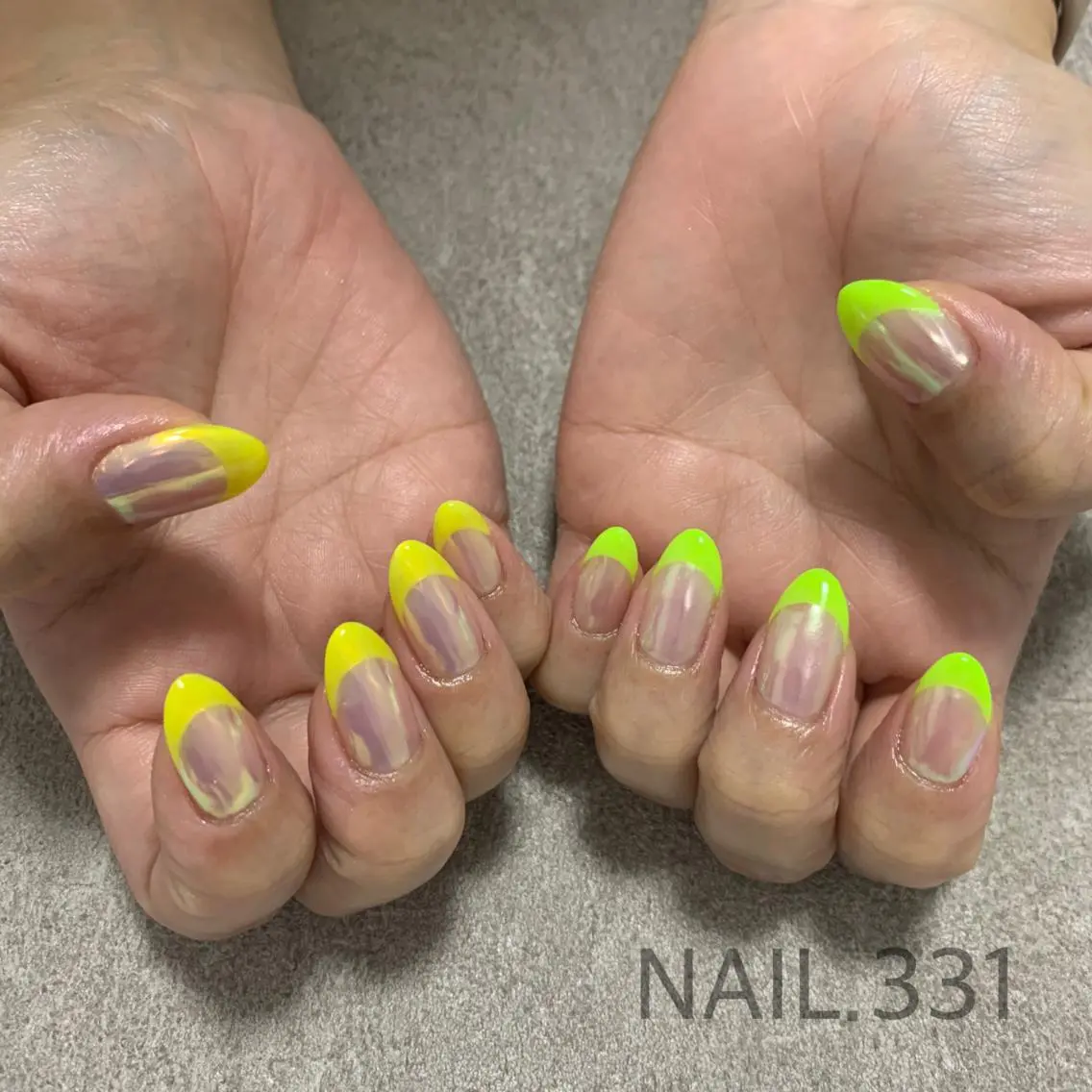 ネイル オーロラネイル フレンチネイル 夏ネイル Nail 331のネイルデザイン