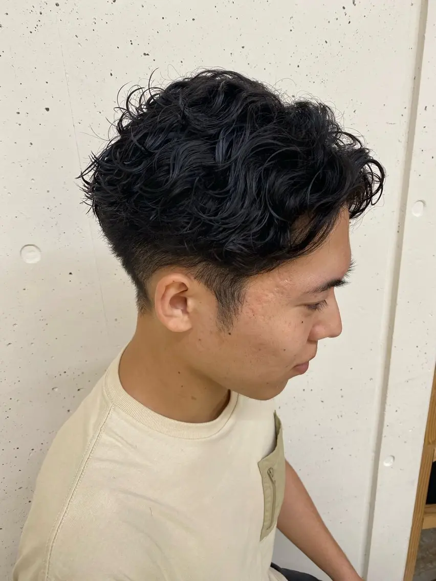 パーマ メンズ 赤嶺 毅史のヘアスタイル