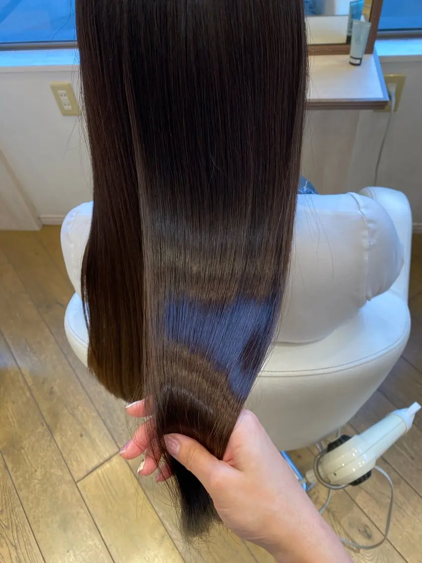 ロング 縮毛矯正 カット 縮毛矯正 艶感🫧透明感カラー YUKARIのヘアスタイル