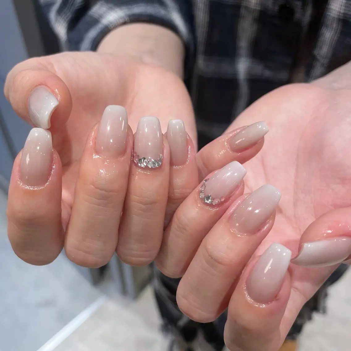 🧁🤍じゅわグラ✩⡱自爪が綺麗に見えるグラデーション🎀の写真