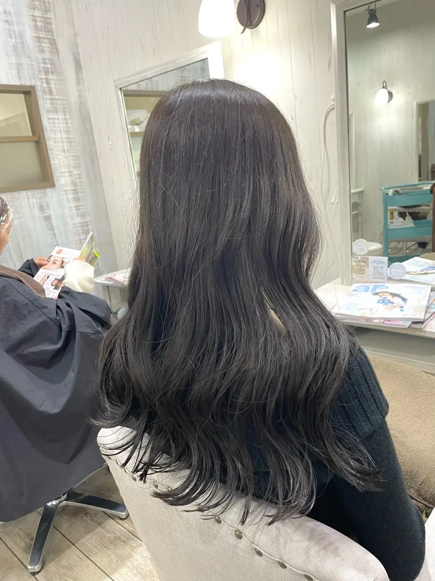ロング ネモトメイナ🌿 今月末で退職しますのヘアスタイル