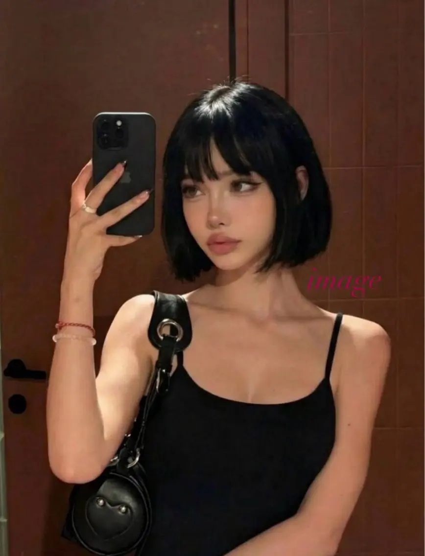 aku🩷韓国風🩷 暖色カラー🎀のヘアスタイル