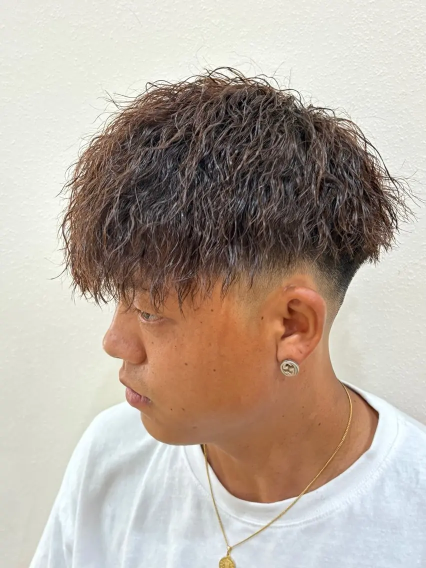 ショート パーマ メンズ カット パーマ トリートメント パーマ職人DAIKI ツイスパ/波巻きのヘアスタイル