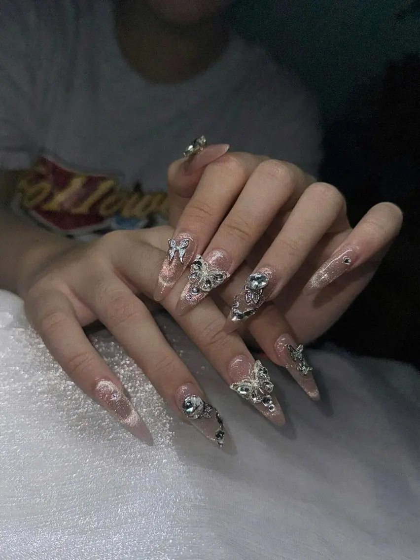 ネイル ハンドネイル T.Lee Nail Lilyのネイルデザイン