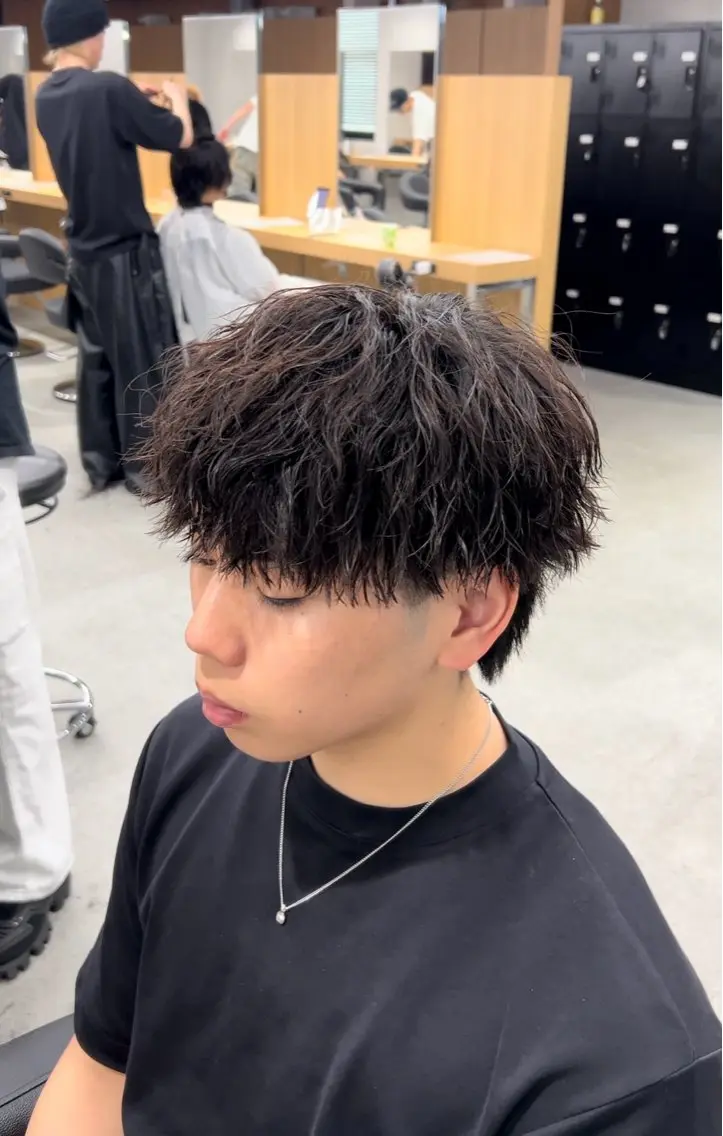 パーマ メンズ ツイスパ/シャドウ MANARUのヘアスタイル