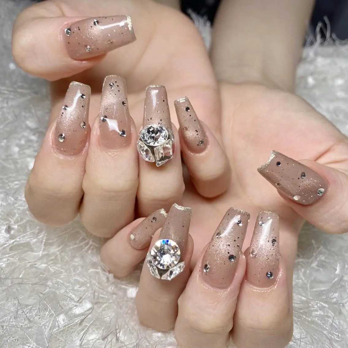 ネイル オーロラネイル 長さ出し ジェルネイル グラデーション 韓国ネイル ハンドネイル Nail&eye Belire 新宿のネイルデザイン