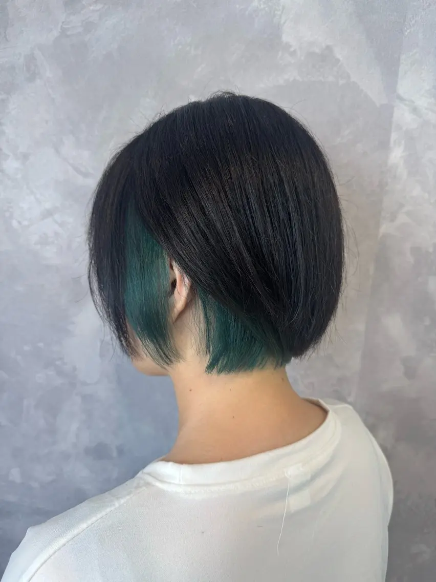 ショート カラー ヘアカラー トリートメント ヒヨシ ルナのヘアスタイル