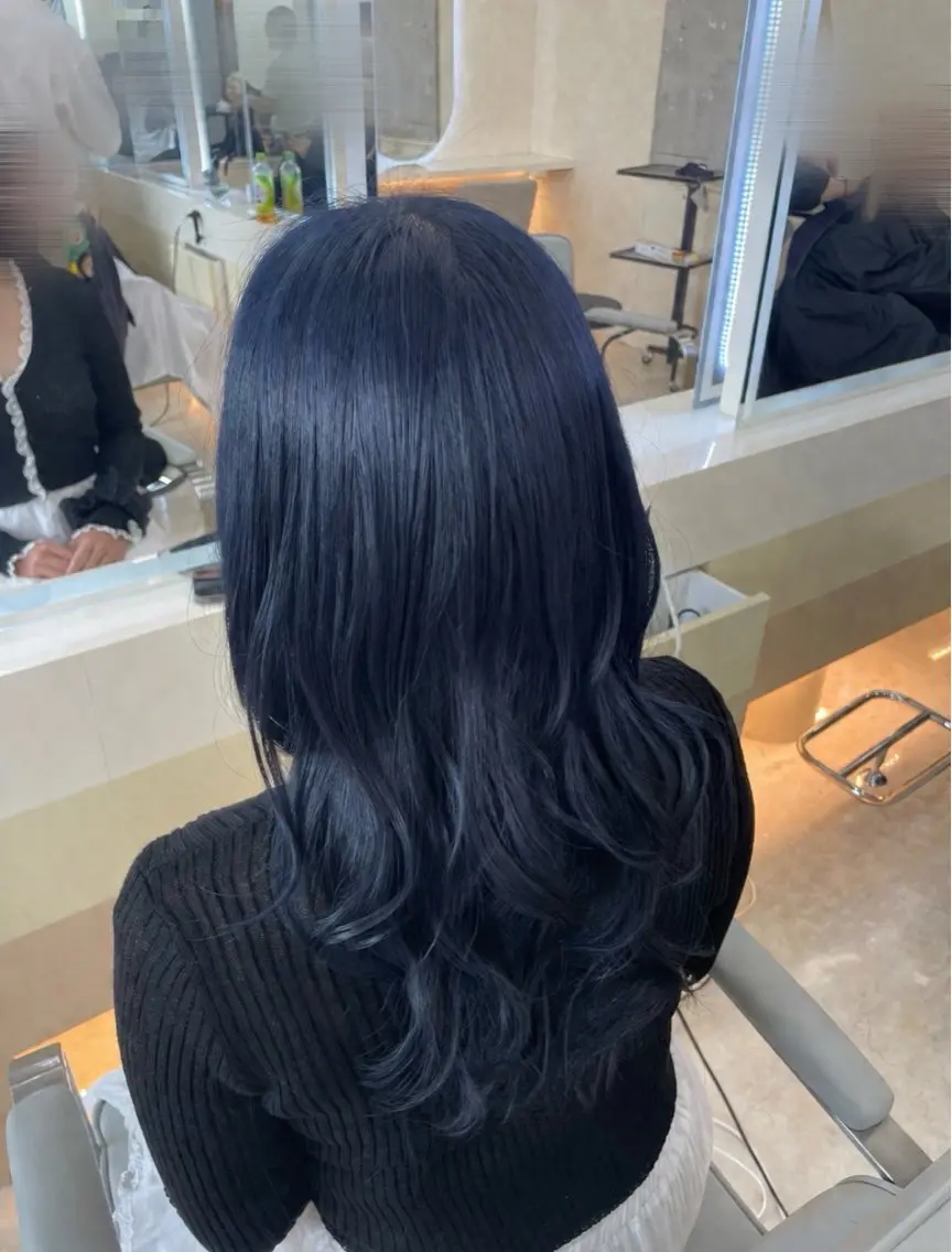 ロング カラー ブルーカラー ネイビーカラー ヘアカラー 齋藤 ゆず🐻🤎のヘアスタイル