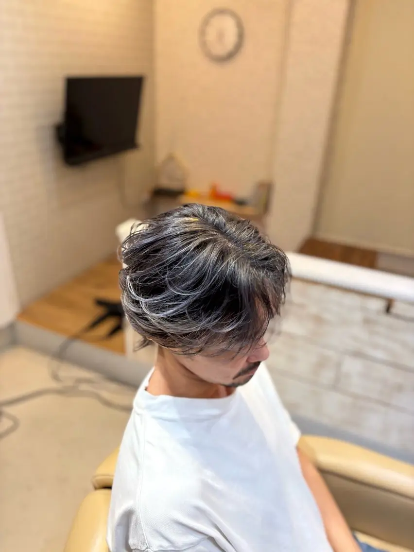 カラー ハイライトカラー ヘアカラー 石原 優輝のヘアスタイル