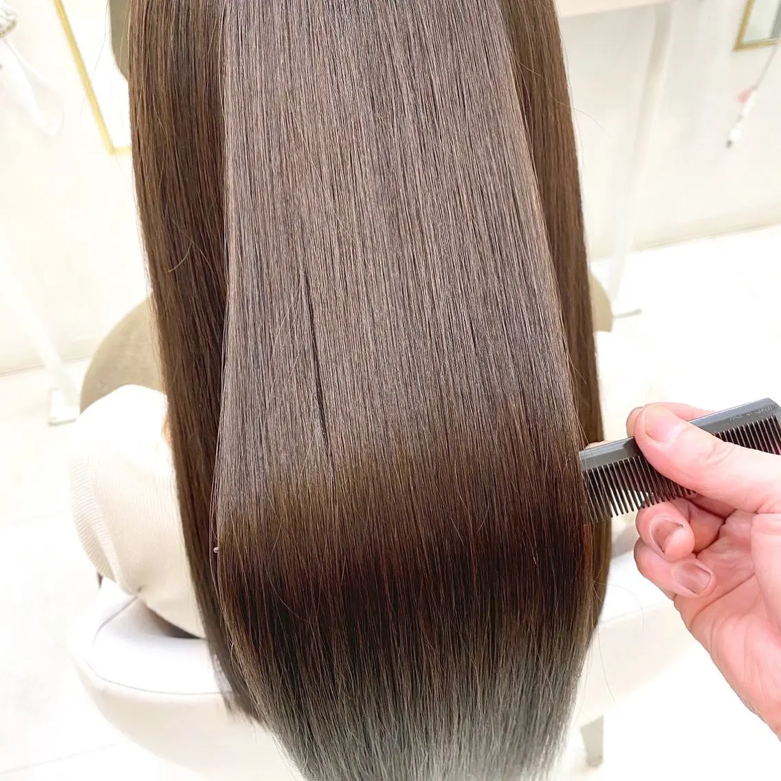 ロング 榎戸 桃香のヘアスタイル