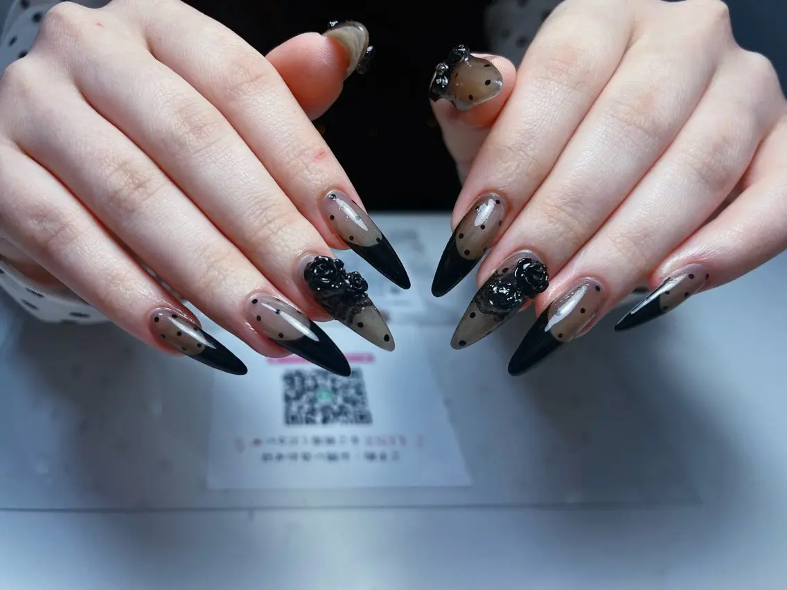 ネイル アートネイル フレンチネイル 韓国ネイル ワンホンネイル ハンドネイル 心斎橋Mione nail salonのネイルデザイン