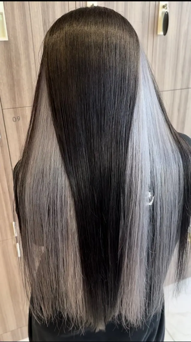ロング カラー 【複雑履歴ブリーチ】 中村　玲仁のヘアスタイル