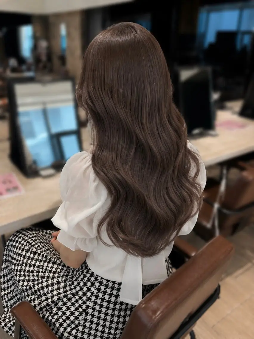 ロング カラー オタクギャル美容師 💫三小田 千容のヘアスタイル