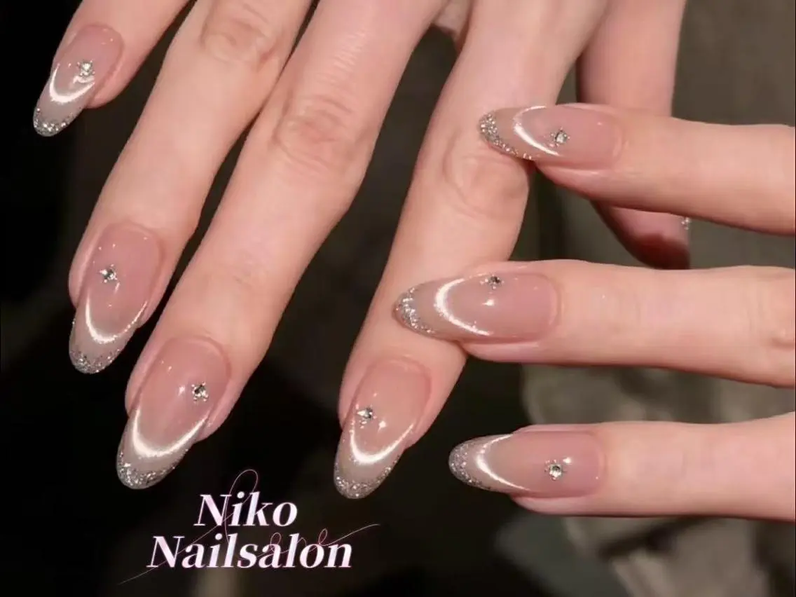ネイル 長さ出し フットネイル フレンチネイル ジェルネイル ガラスフレンチ Nikoネイルサロン 本八幡店のネイルデザイン
