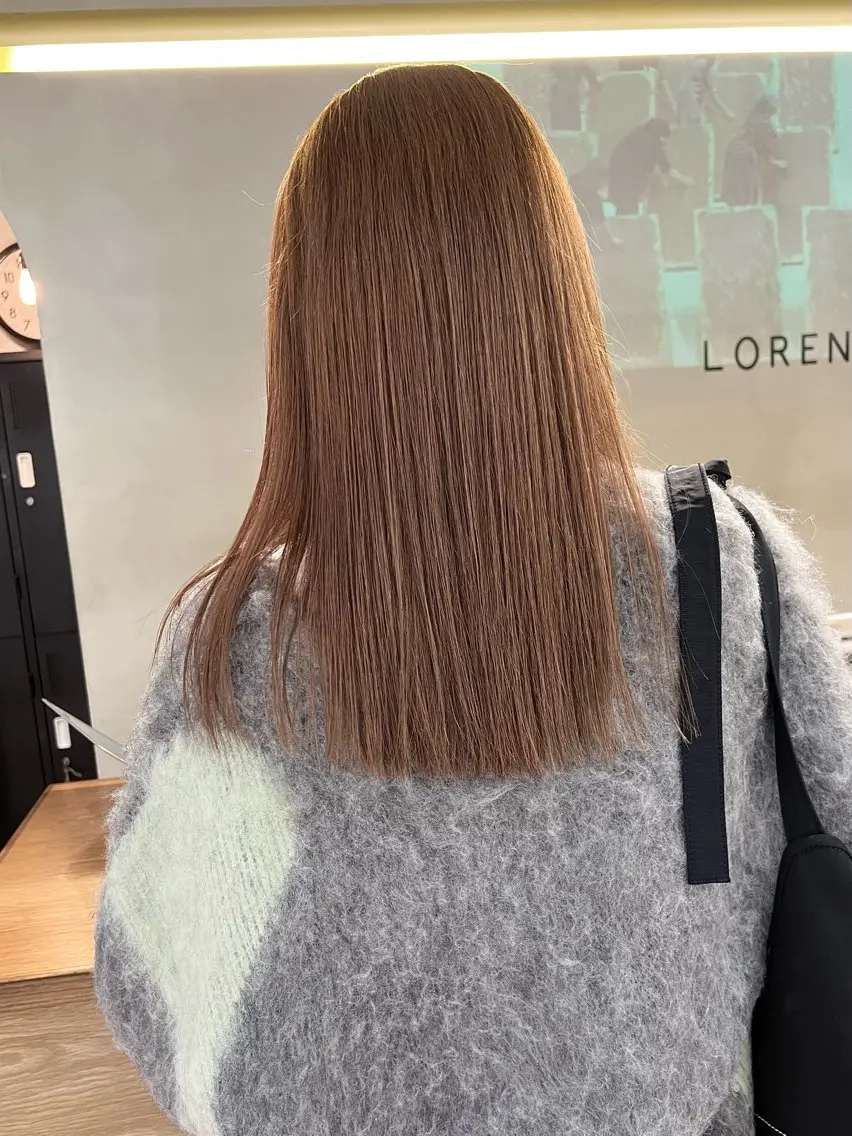 セミロング ケアカラー 似合わせレイヤー ＆縮毛矯正のヘアスタイル