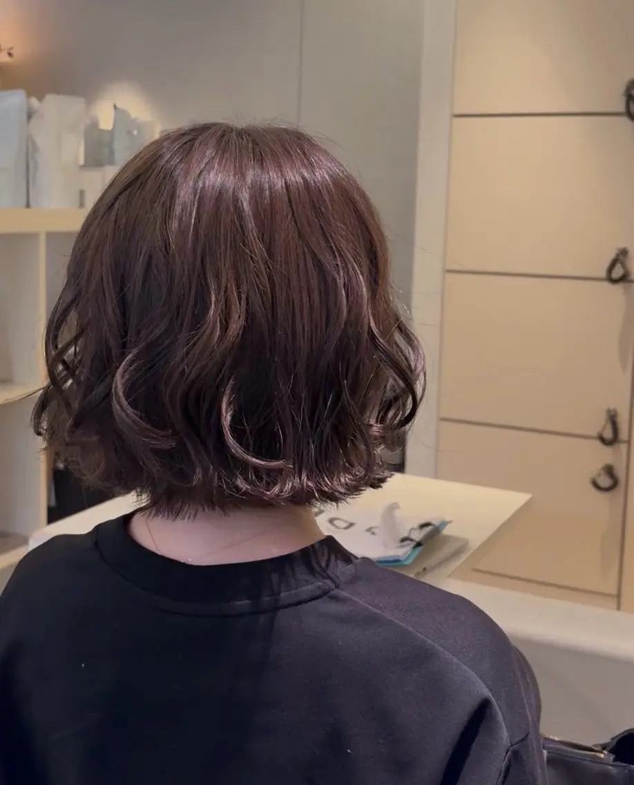 カラー ヘアカラー 東 結菜のヘアスタイル