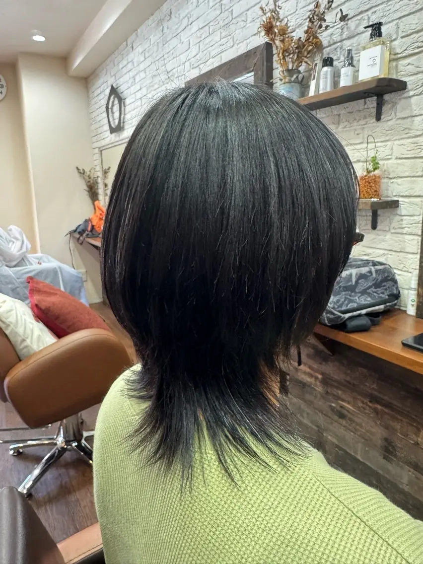 ミディアム ウルフカット 丹 由佳のヘアスタイル