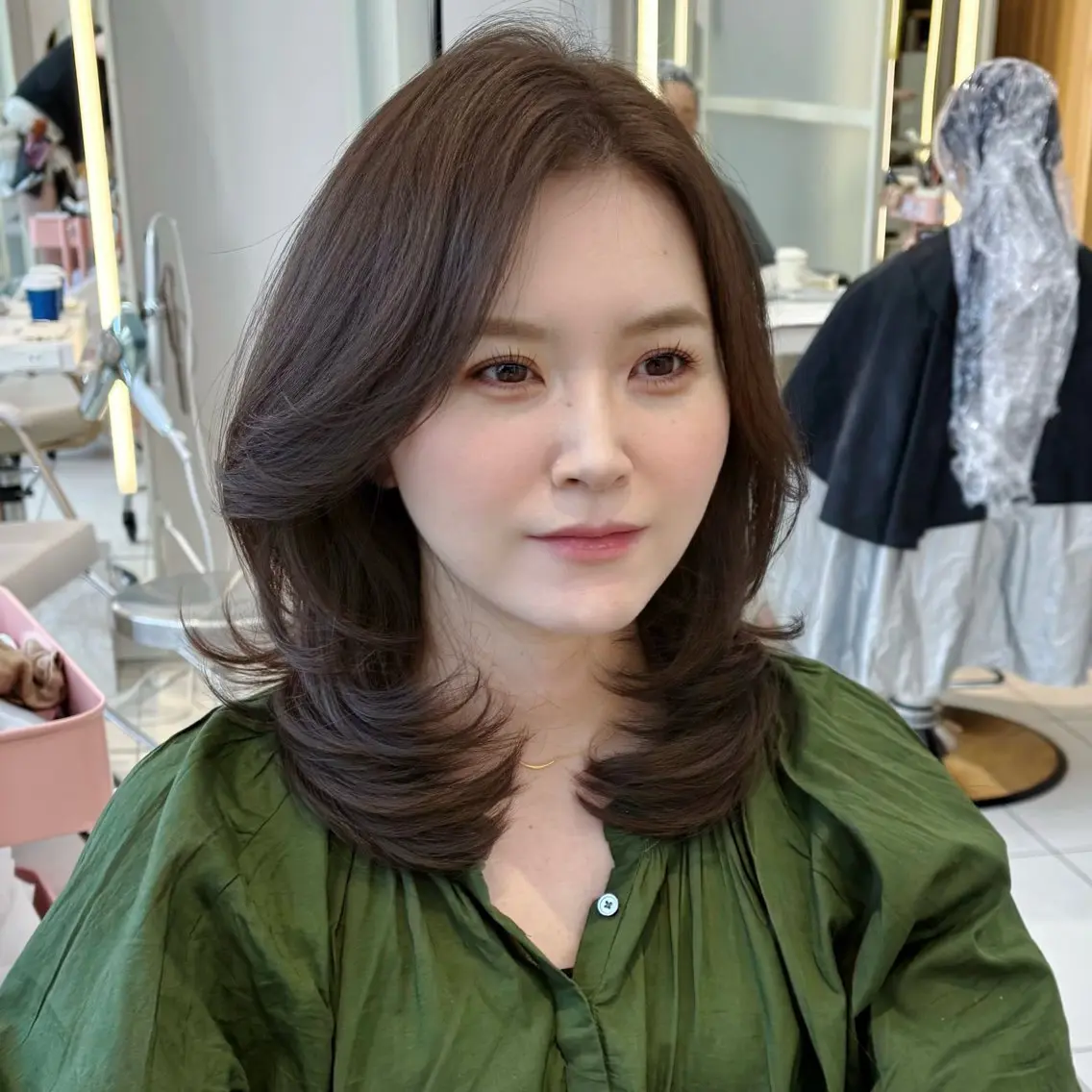 ミディアム カラー カット ヘアカラー トリートメント かなこ/ミディアム レイヤー/ワンカールのヘアスタイル