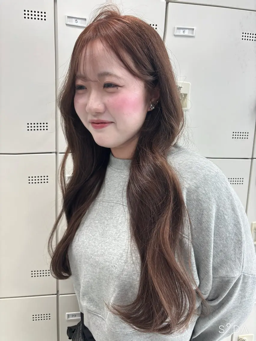 ロング カット ヘアカラー トリートメント 顔まわりレイヤー/諒 オリーブカラー/天神のヘアスタイル