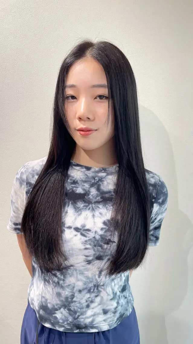 ロング カラー コトミ【メンズ】 【曲がる縮毛矯正】のヘアスタイル