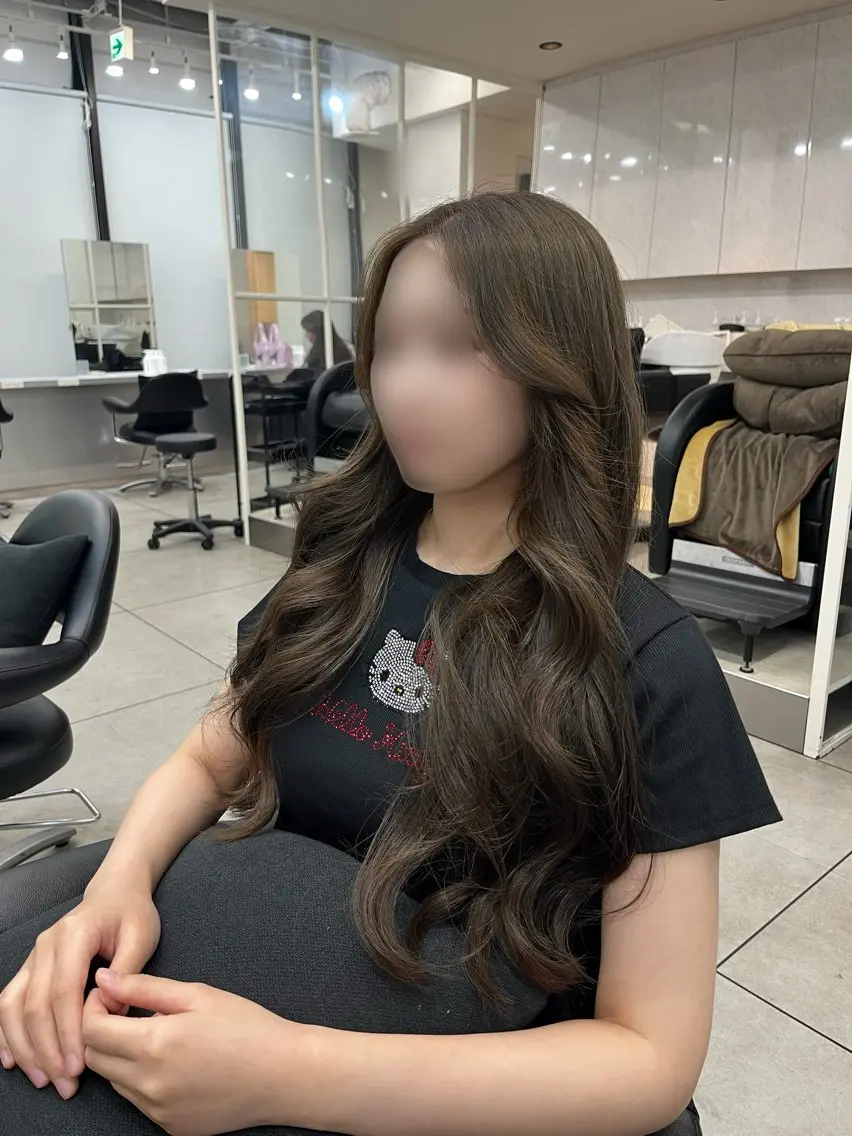 ロング Maya /カラーモデルのヘアスタイル