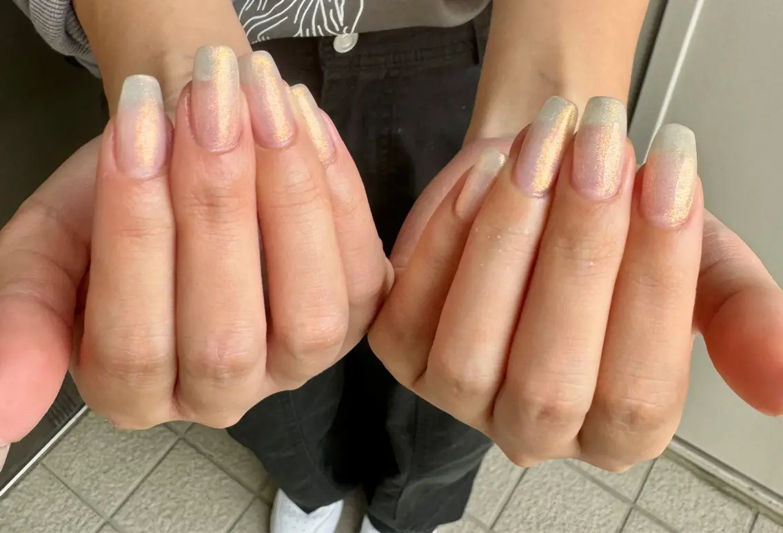 爪育成💎シンプルうる艶ラメ(ウォーターケア+オフ込)の写真