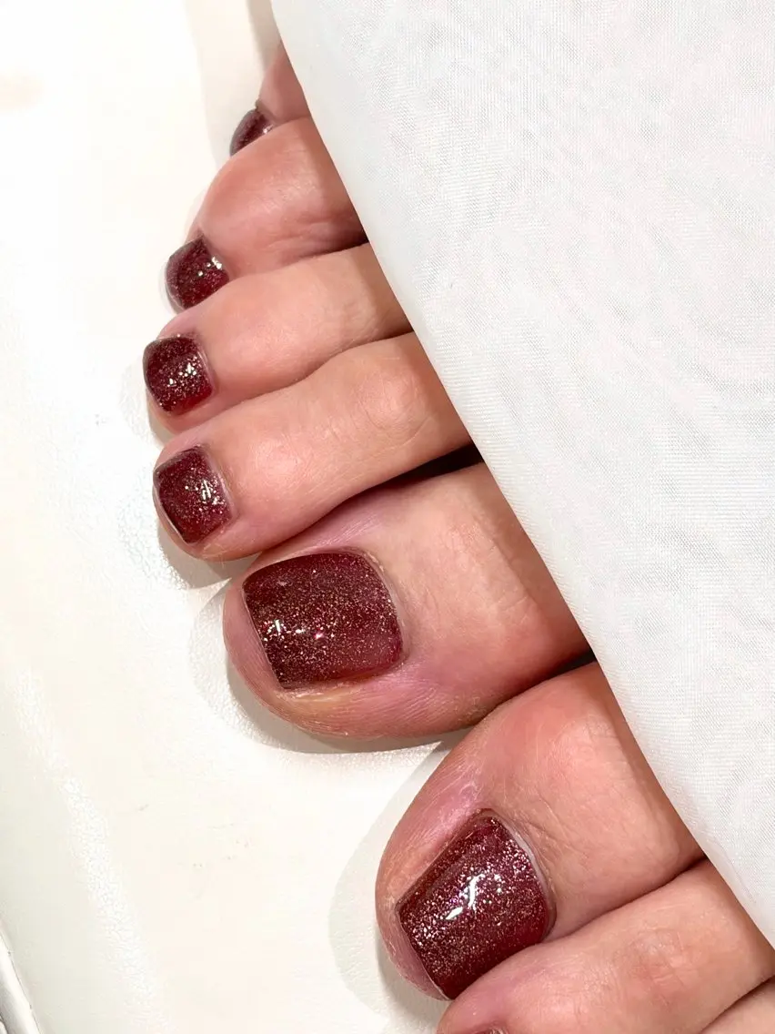 ネイル 赤色 フットネイル Nailed it! Akaneセンター北のネイルデザイン