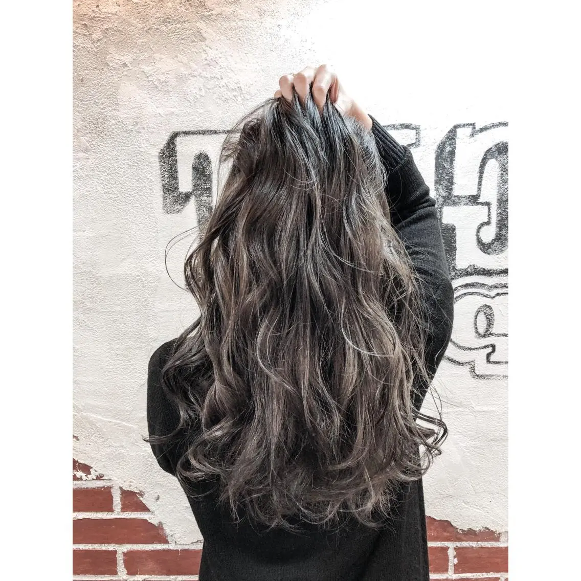 ロング EIGHT plum TOKIOリミテッドのヘアスタイル