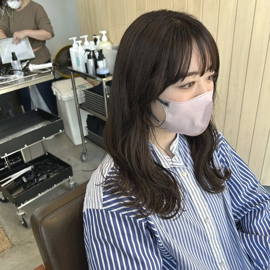 セミロング カット ヘアカラー トリートメント 綿貫 美雪のヘアスタイル