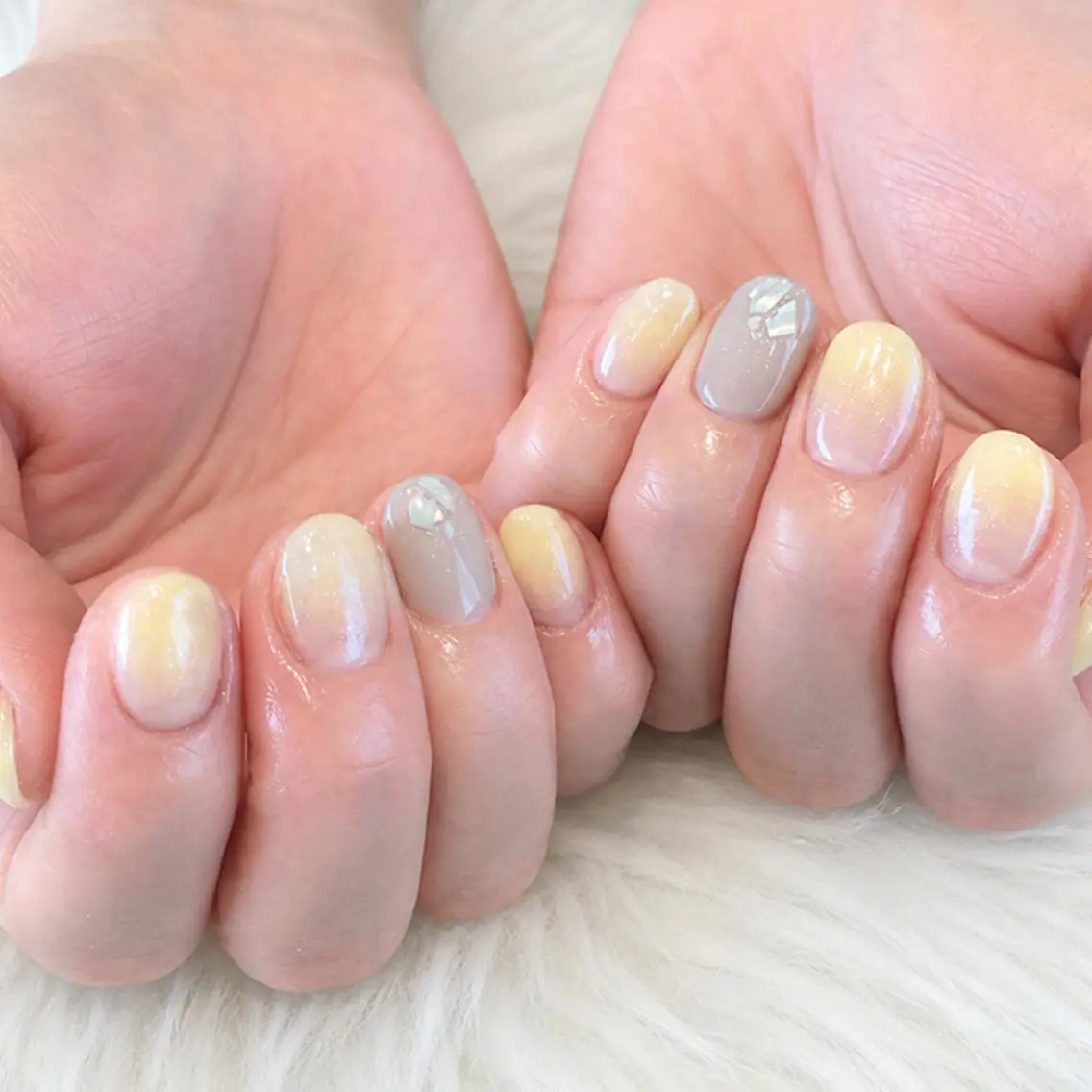 ネイル シンプルネイル 黄色 ハンドネイル K. Harukaのネイルデザイン