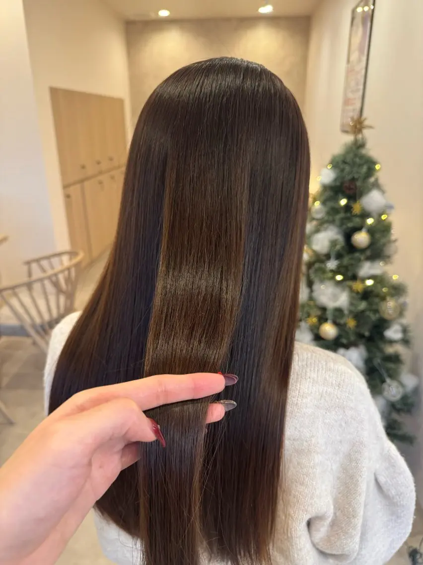 ロング ヘアカラー 兼古 望羽のヘアスタイル