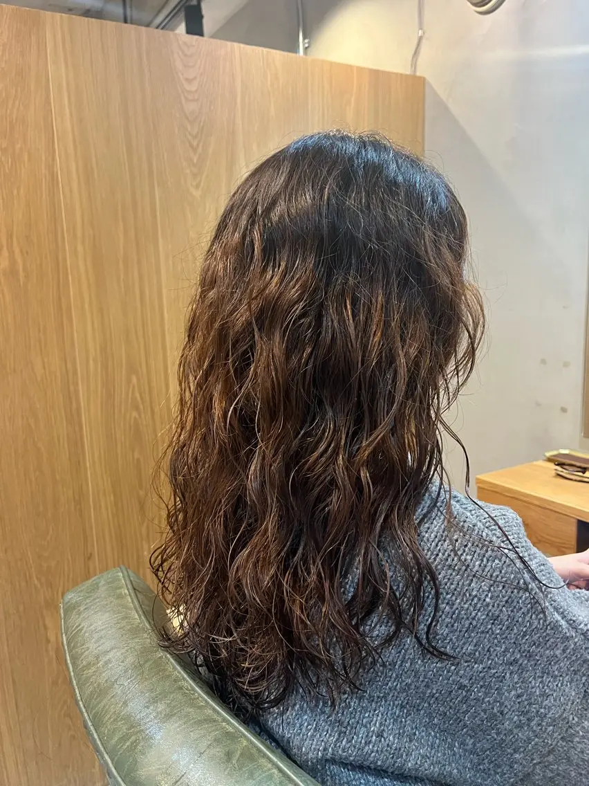 ロング カット パーマ トリートメント メンズ／顔周りカ ット中目黒akaneのヘアスタイル