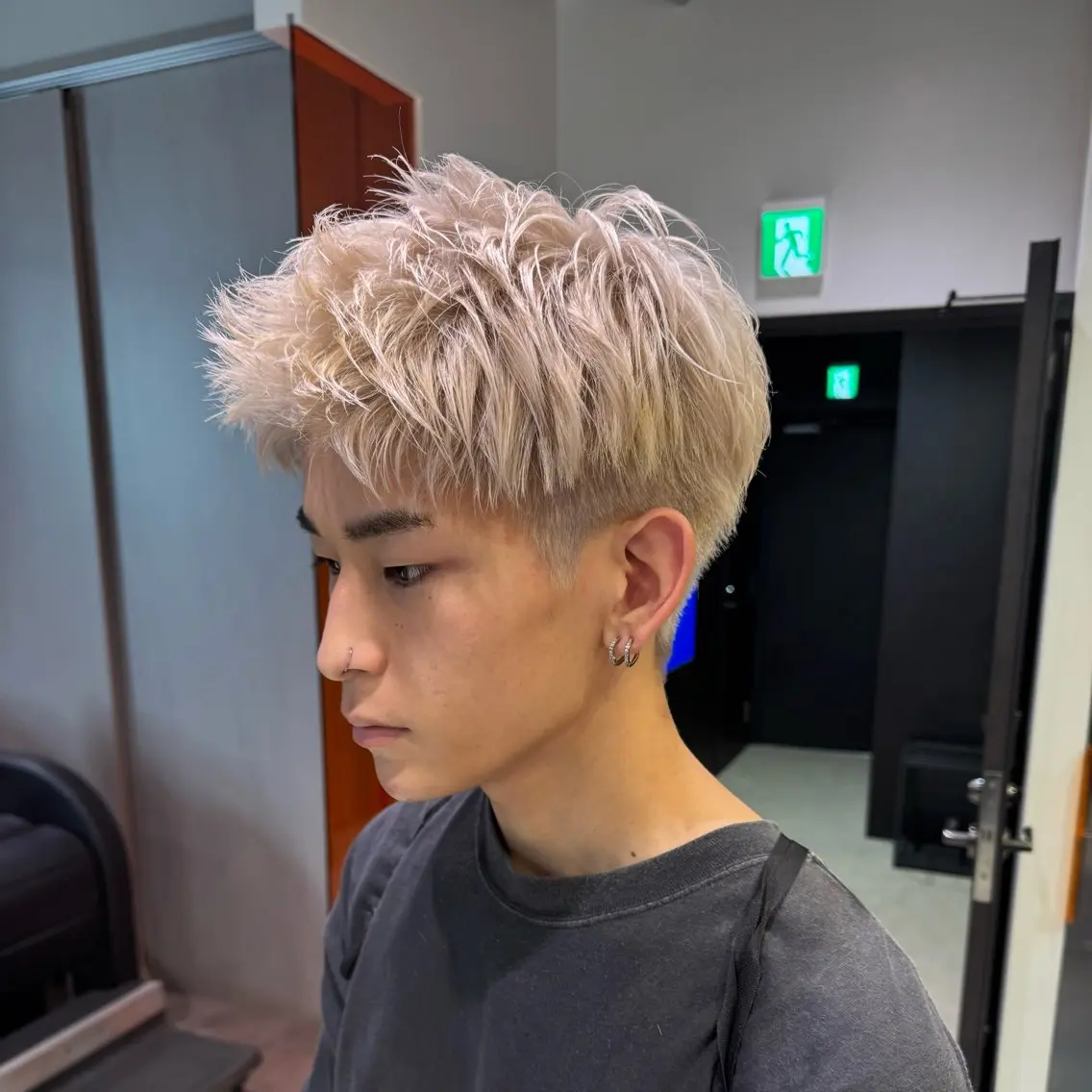 カラー メンズ ヘアカラー ミルクティーベージュ /sara💛のヘアスタイル