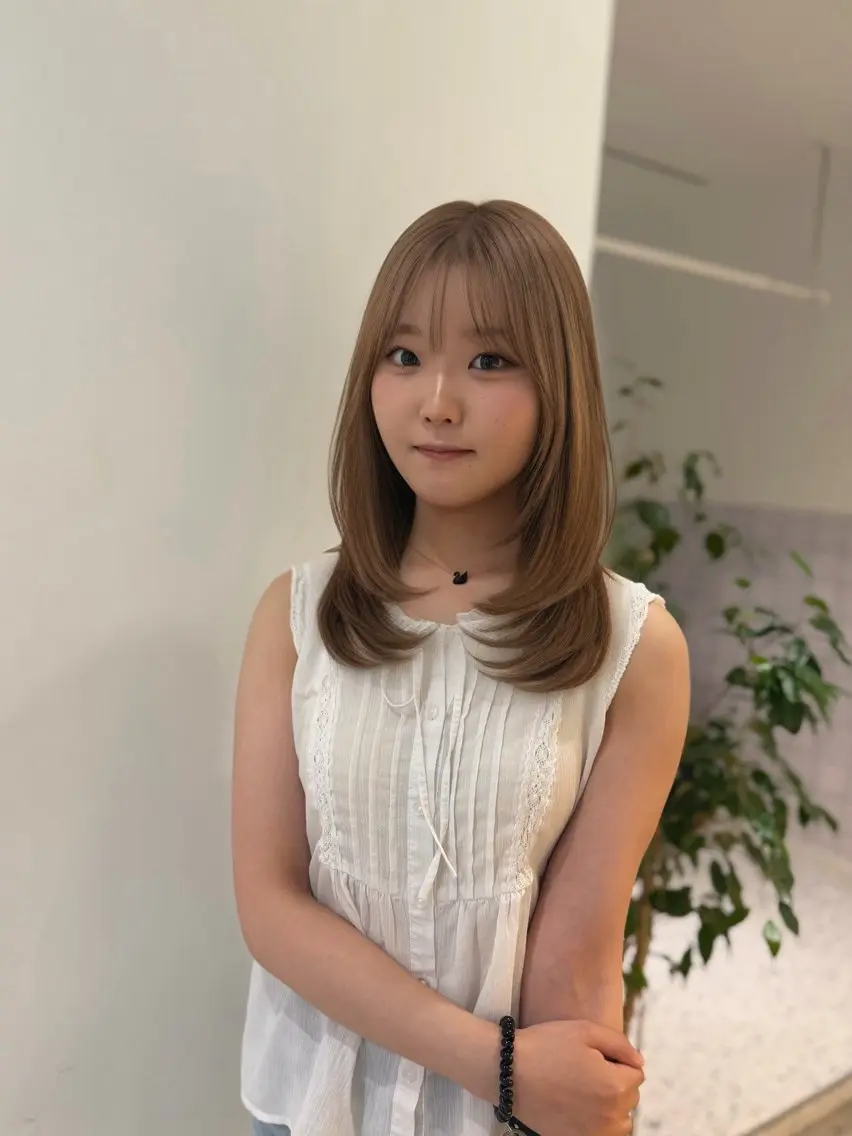 セミロング 顔周りカット レイヤーカット 小顔カット カット Yuzu️🫧/艶髪 カラー/韓国ヘアのヘアスタイル