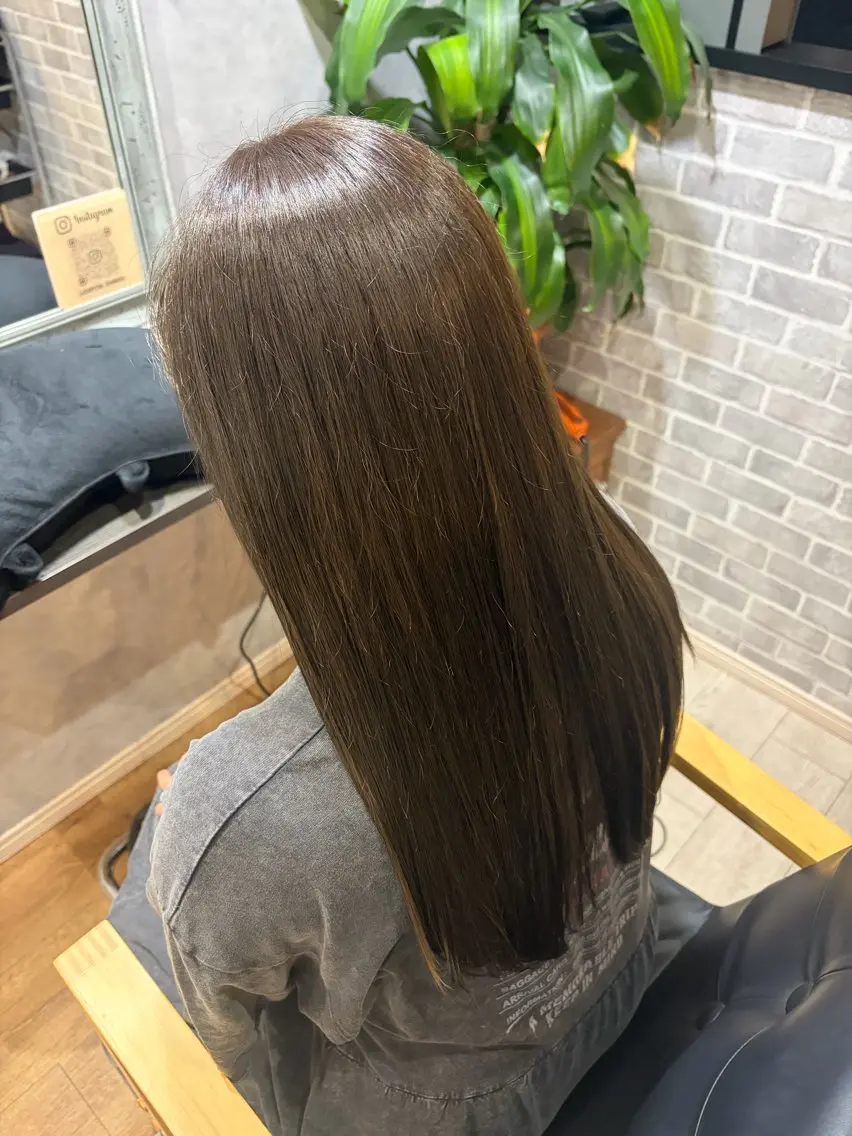 ロング カラー 山﨑 梓沙のヘアスタイル