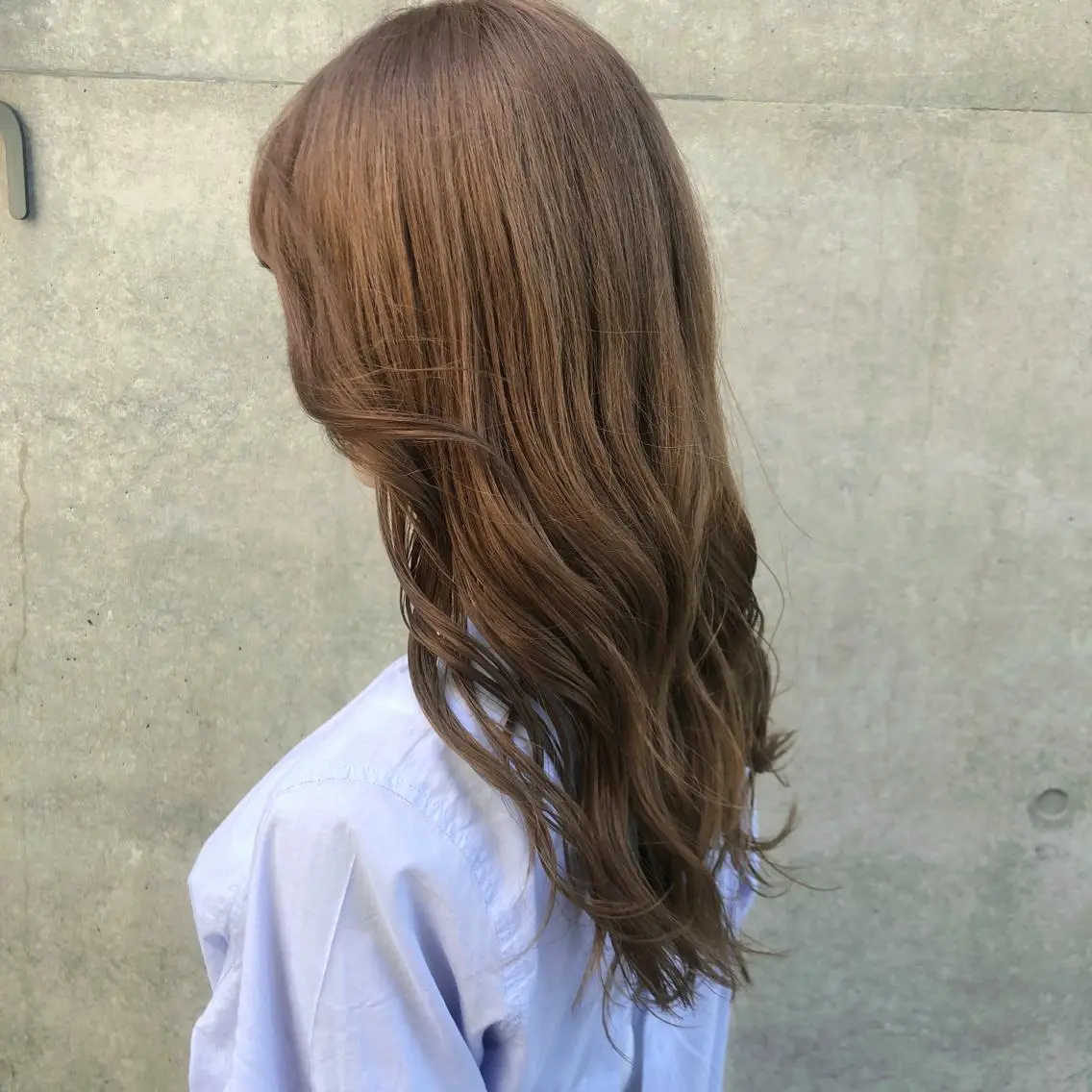 カラー ベージュカラー ハイトーンカラー ハイトーンベージュ やまさきえりこ ニュアンスパーマのヘアスタイル