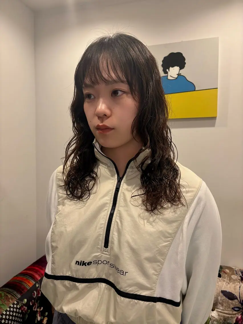 ミディアム パーマ 魚谷 綾渚のヘアスタイル