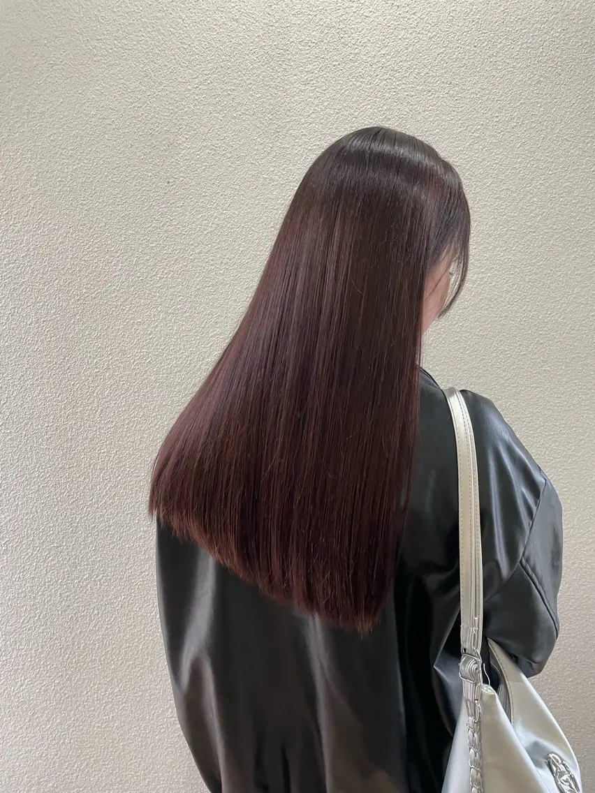 ロング レッドブラウン 石戸 春菜のヘアスタイル