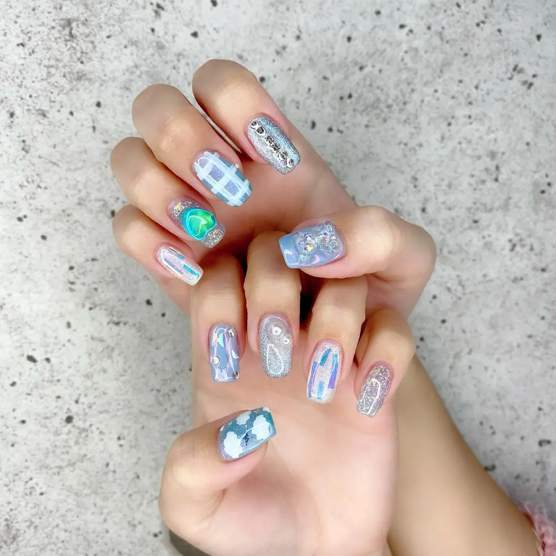 セミロング カラー パーマ ヘアアレンジ メンズ キッズ ネイル マツエク・マツパ アイブロウ ブルーカラー ブルー ハート スクエアネイル ハンドネイル Salon Ｋのネイルデザイン