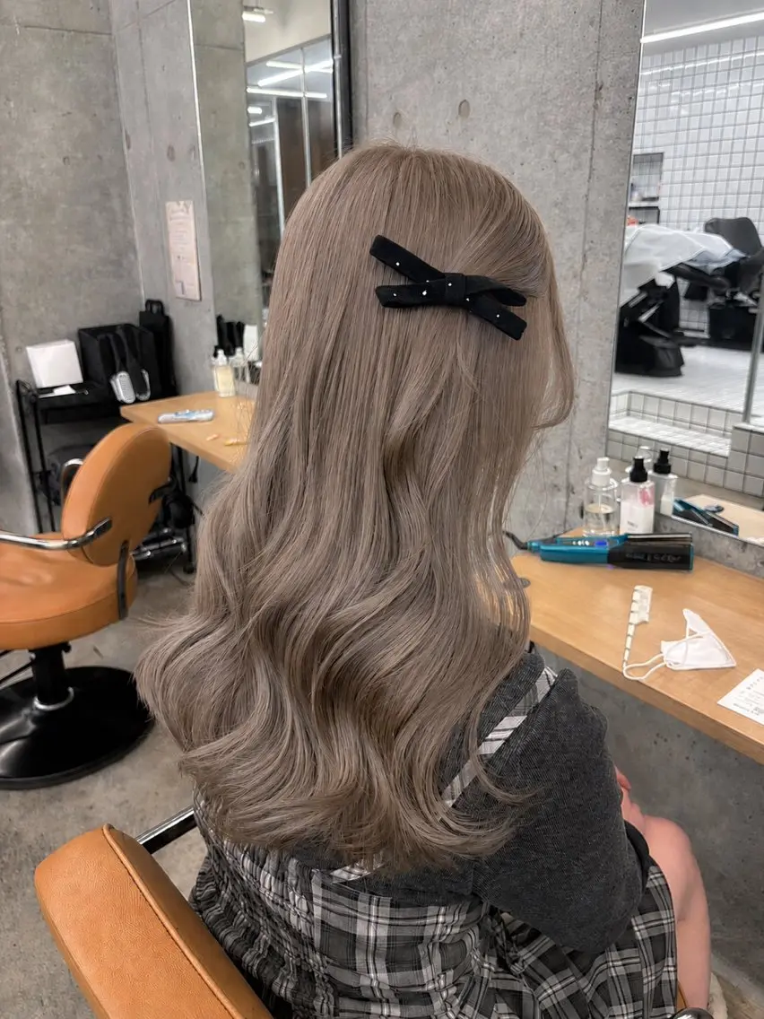 ロング カラー ヘアカラー ほのか ♡*.のヘアスタイル