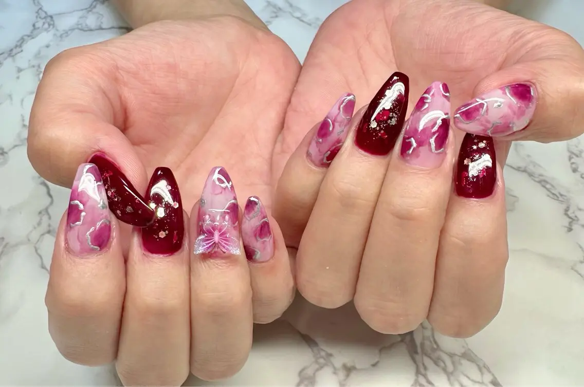 ネイル キラキラネイル マグネットネイル ミラーネイル ニュアンスネイル ワンカラーネイル Mai’s nailのネイルデザイン