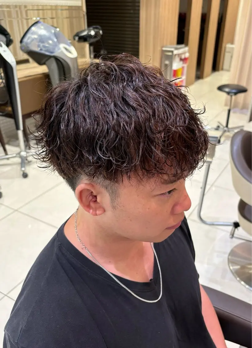 パーマ メンズ メンズパーマ 波巻きパーマ カルマ･ニュアンス/ 縮毛/レイヤーaoiのヘアスタイル