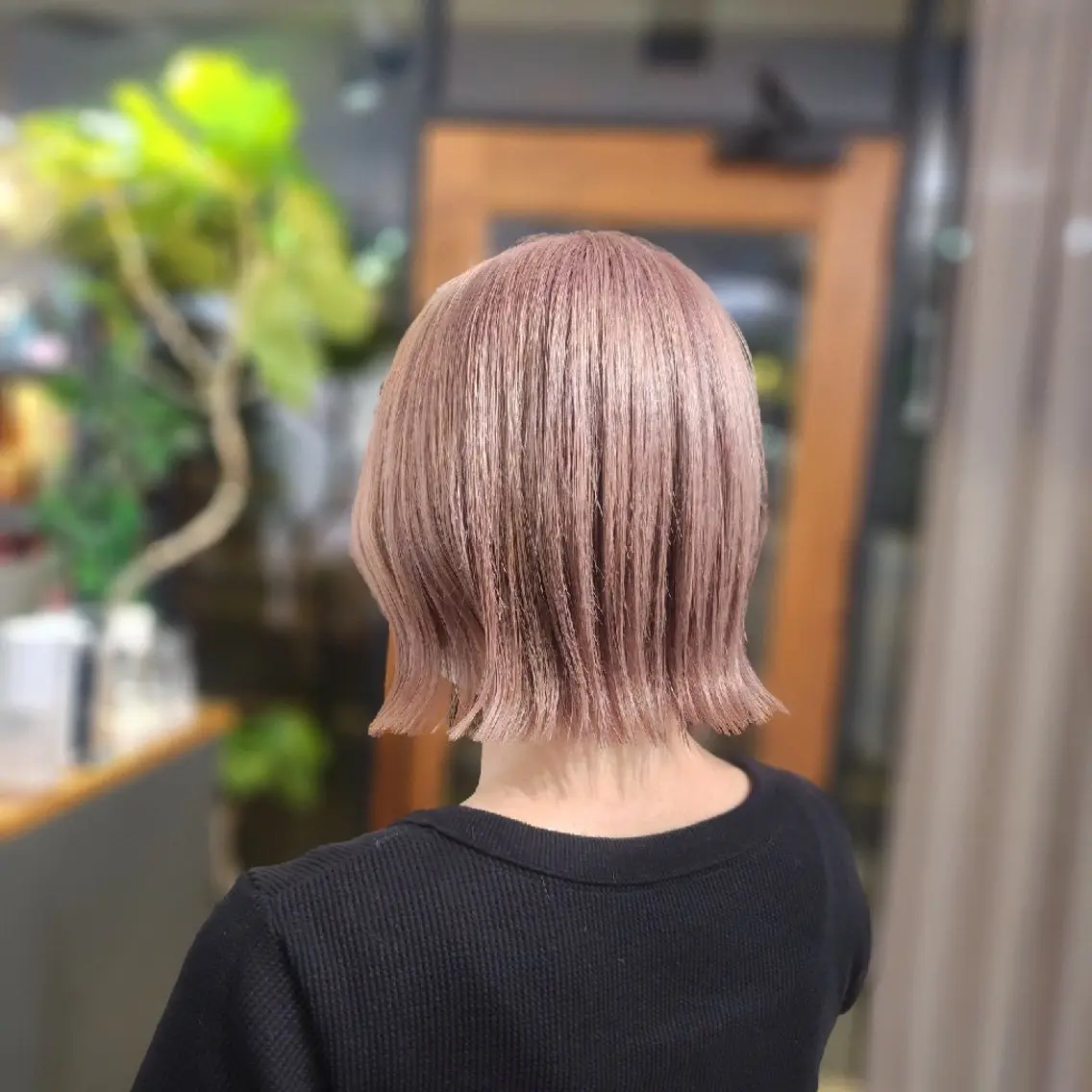 ショート カラー ベージュカラー ダブルカラー ホワイトベージュ 金田 拓也のヘアスタイル