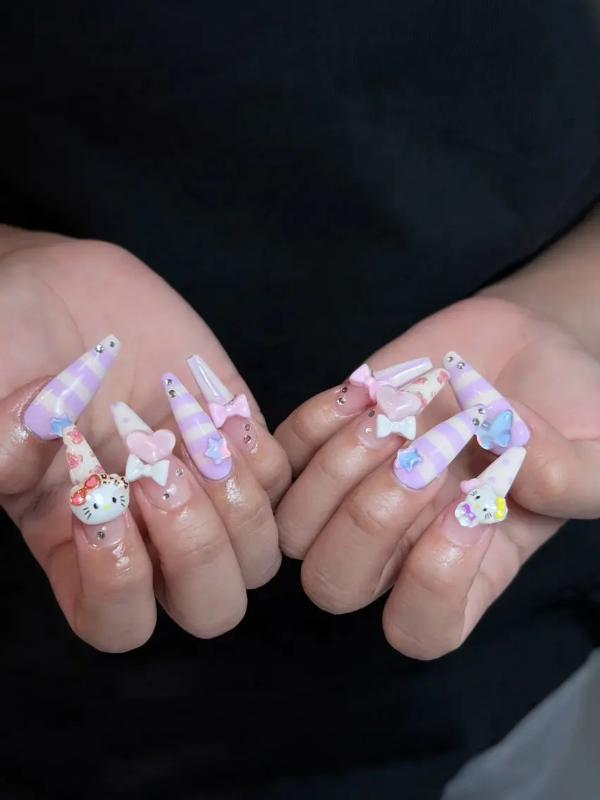 ネイル チークネイル ドット フレンチネイル グラデーション ハート ハンドネイル Julli NailStudioのネイルデザイン