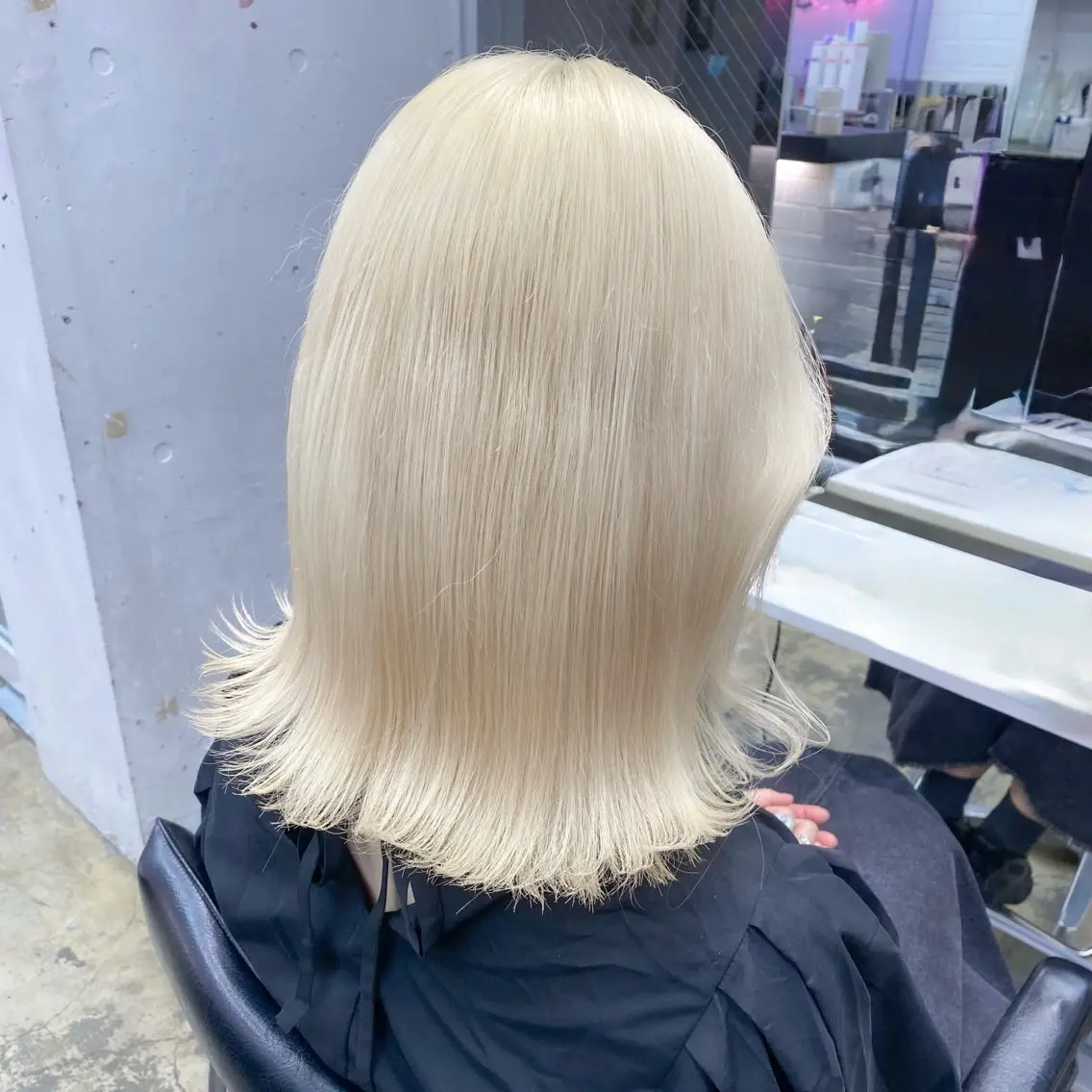 ミディアム カラー ヘアアレンジ ブリーチ 抜きっぱなしブロンド カット ヘアカラー 💗💗韓国レイヤー yu-ki💗💗のヘアスタイル
