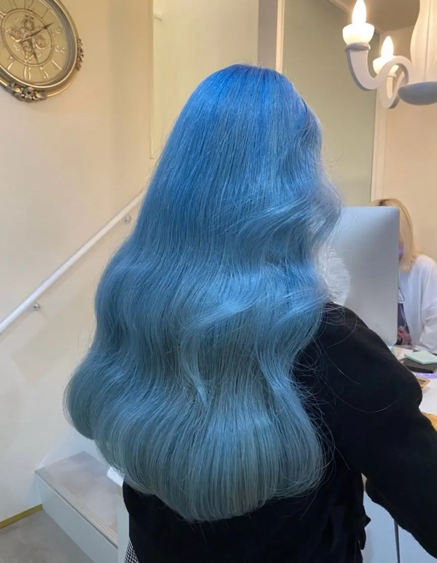 ロング カット ヘアカラー HIDE 矯正のヘアスタイル